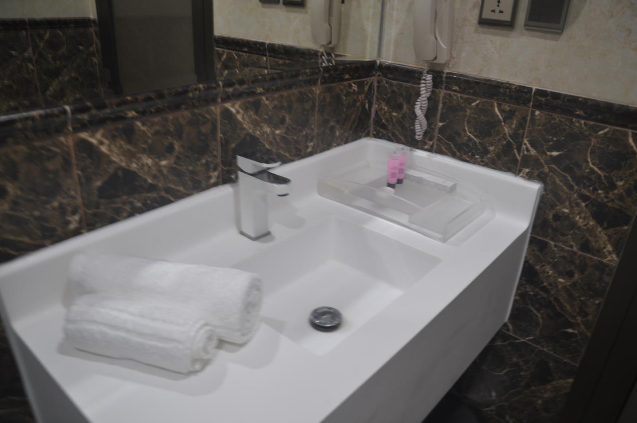 Almanzel Althahabi Aparthotel 담맘 외부 사진